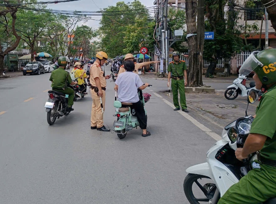 Công an quận Hải An: Xử lý 10 học sinh vi phạm trật tự an toàn giao thông